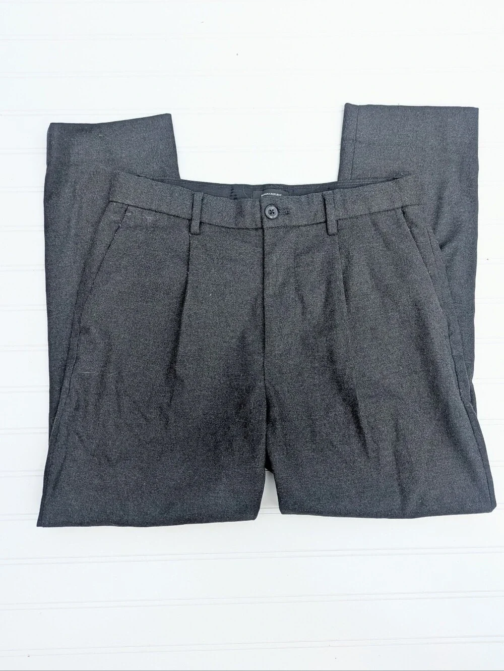 Banana Republic classic charcoal